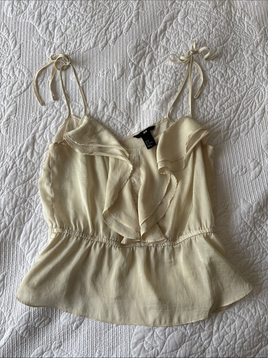 H&M Tops - H&M butter yellow Ruffle Tie-Shoulder Peplum Camisole